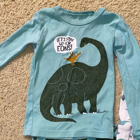 CARTER’S BOY PAJAMAS - Picture 4 of 6